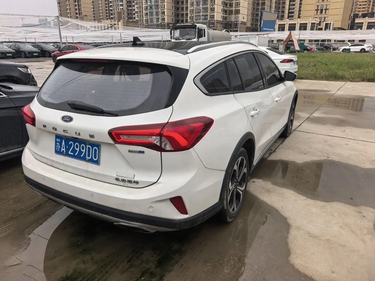 Ford 2021 Fox-hatchback 1.5T EcoBoost 180 Hunting Tide Automatic Gear 2