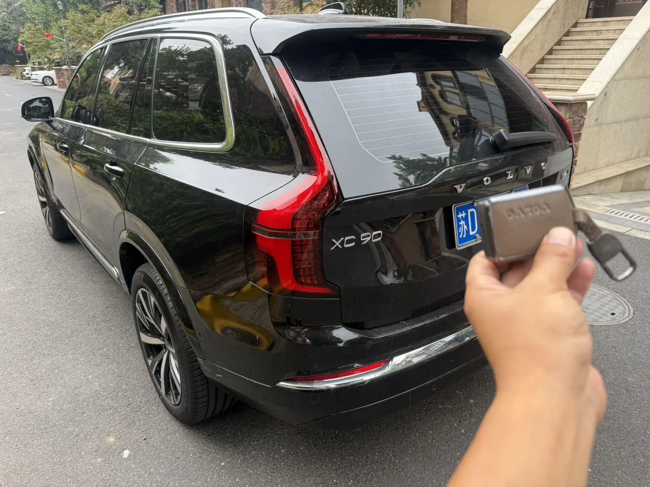 Volvo XC90 (Imported) 2026 XC90 48V 2.0T B6 Four-wheel Drive Zhiyuan Deluxe Edition 6-seat Automatic Gear 6