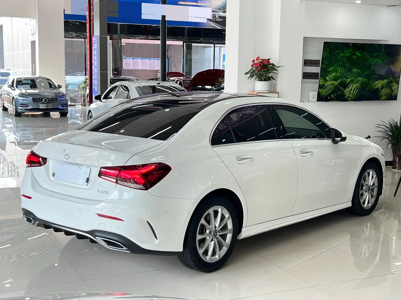 Mercedes Benz Class A 2021 A 180 L 1.3T automatic gear 4