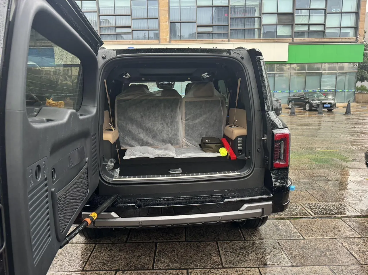 FangChengBao 2026 Leopard 8 2.0T Stepless Flash Charge 7-seat Automatic Gear 6