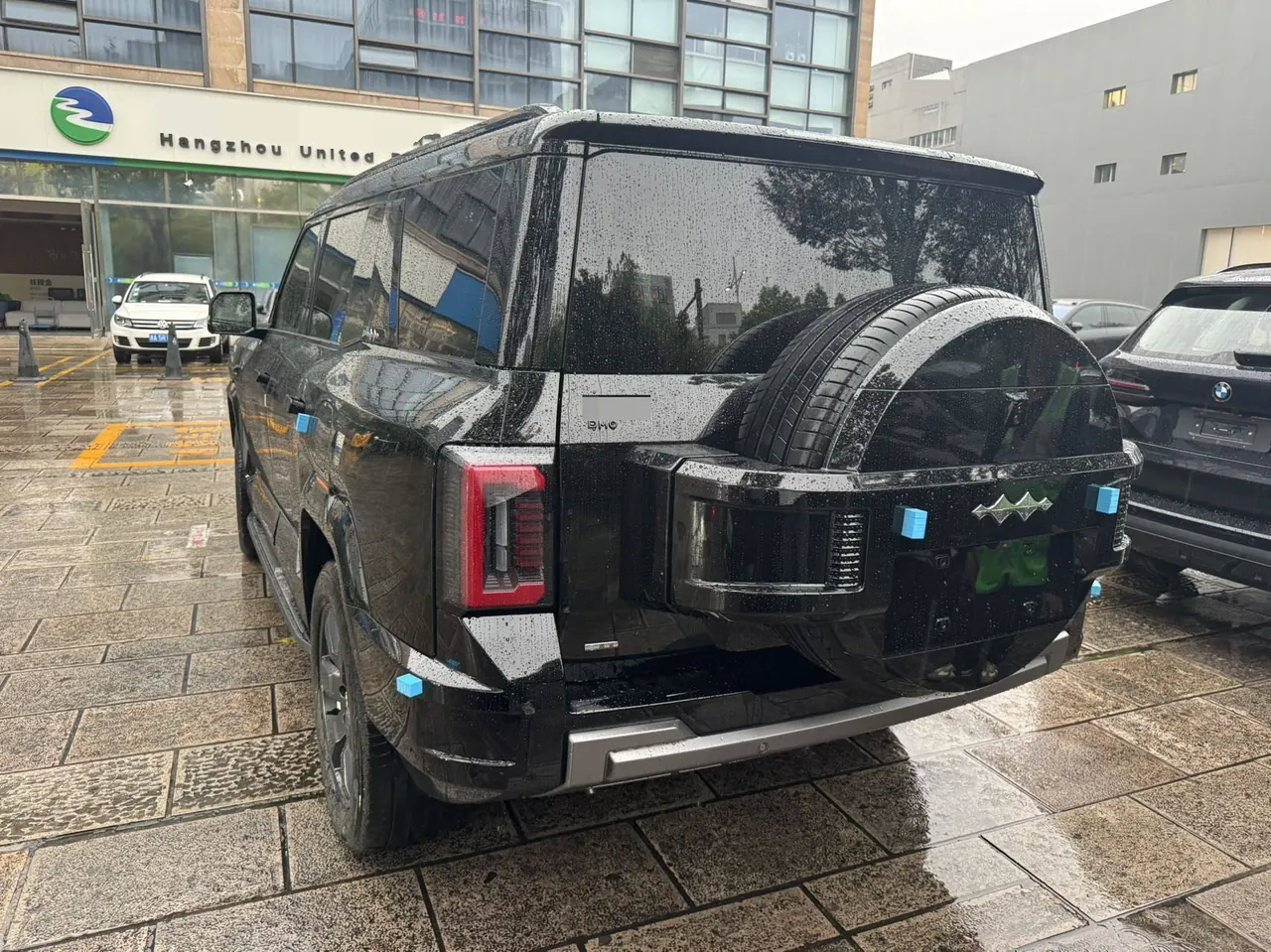 FangChengBao 2026 Leopard 8 2.0T Stepless Flash Charge 7-seat Automatic Gear 8