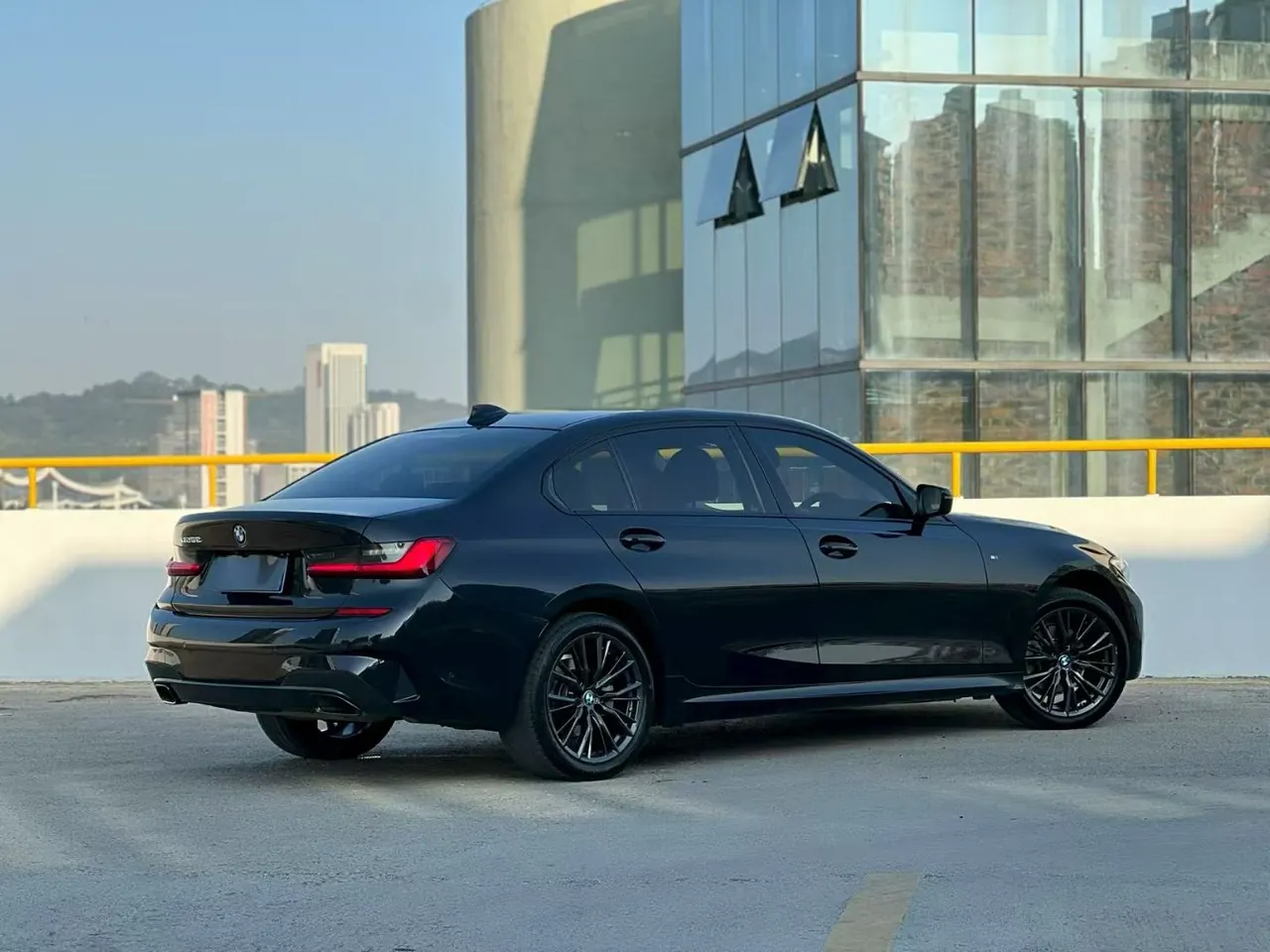 BMW 3 Series 2021 325Li 2.0T M Sports Obsidian Night Suit Automatic Gear 8