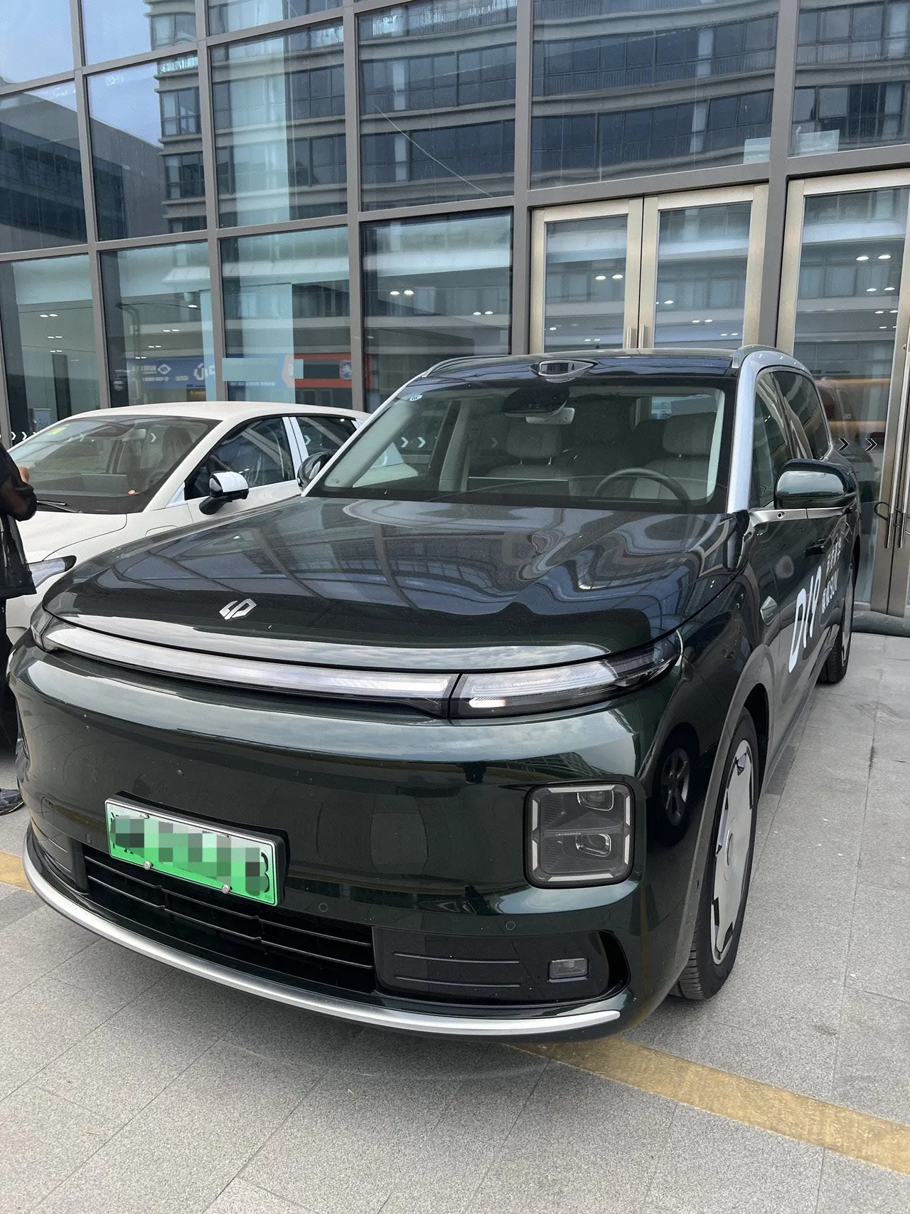 Open image lightbox: Leapmotor 2026 D 19 500 Zhizun Edition 6-seat Automatic Gear