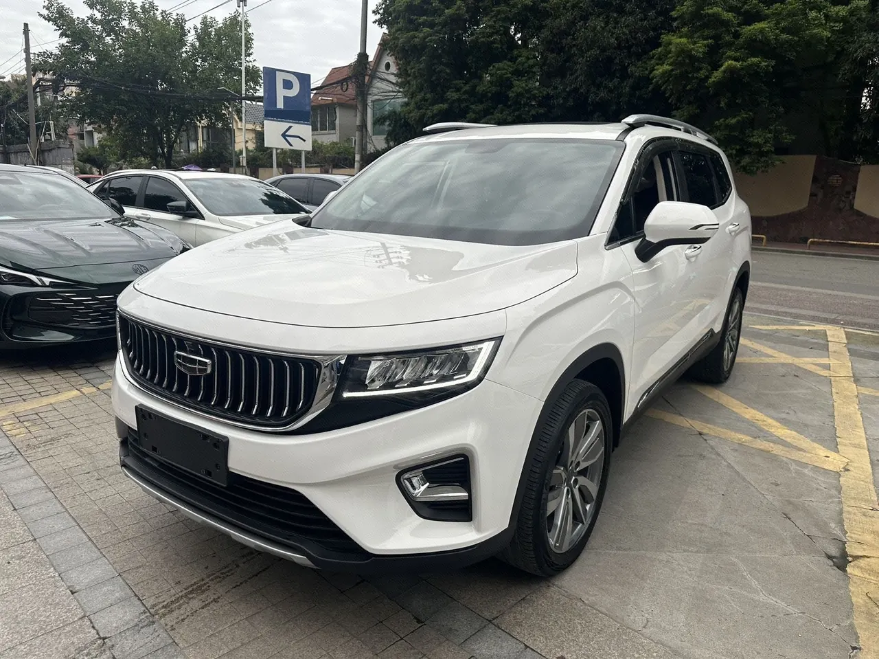 Geely 2022 Hao Yue 1.8TD Honorable 7-seat Automatic Transmission - View 1