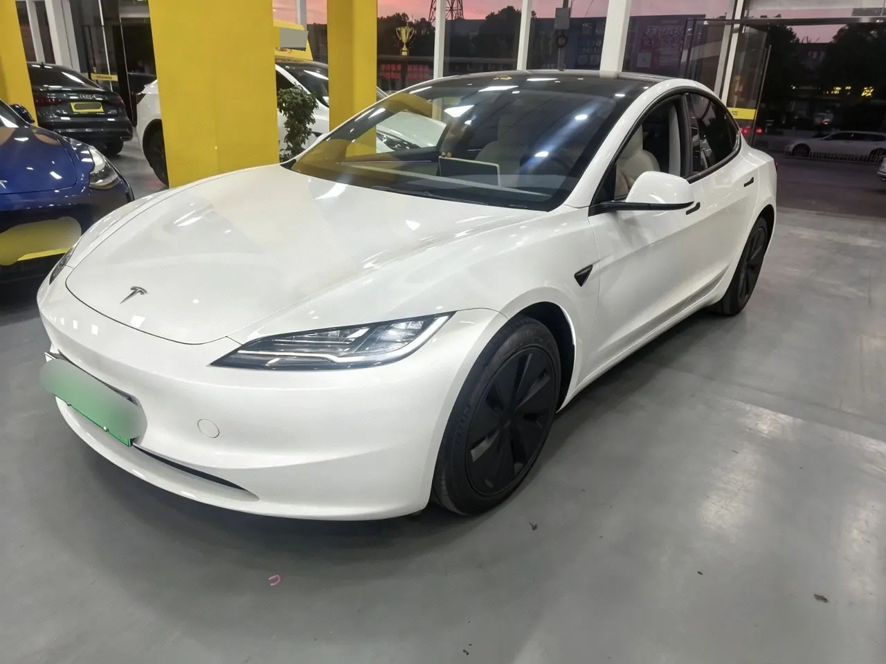 Open image lightbox: Tesla 2023 Model 3 Rejuvenation Edition Rear Wheel Drive Automatic Transmission