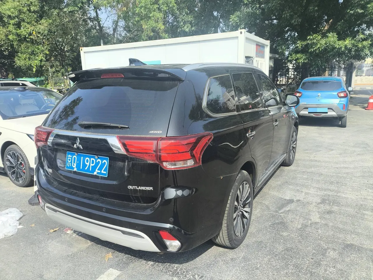 Mitsubishi 2021 Outlander 2.4 stepless four-wheel drive to enjoy the version of the 5-seat automatic gear 3