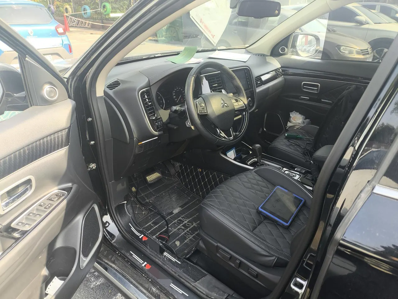 Mitsubishi 2021 Outlander 2.4 stepless four-wheel drive to enjoy the version of the 5-seat automatic gear 5