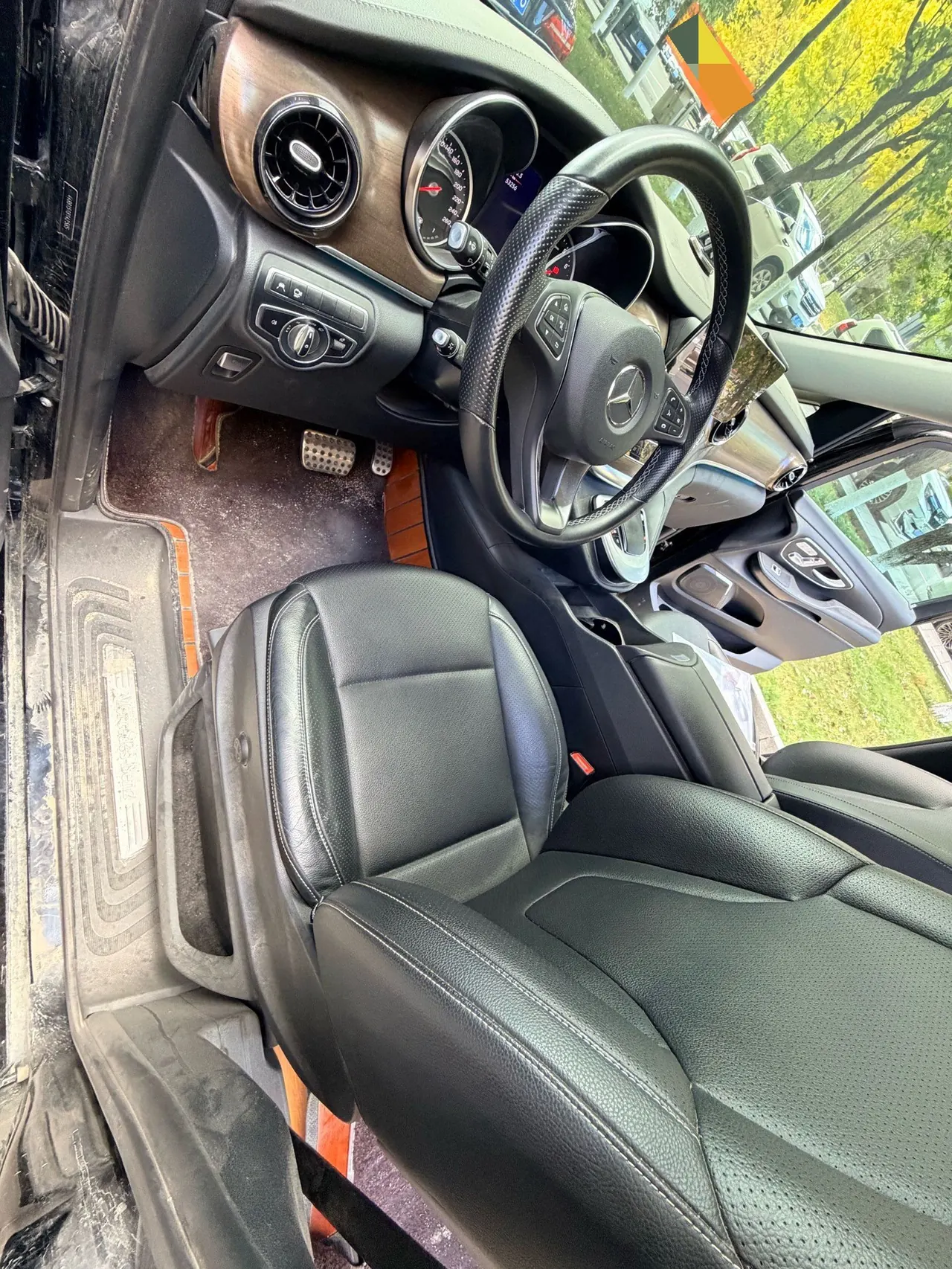 Mercedes Benz V 2021V 260 L 2.0T Deluxe Edition Automatic Gear 4