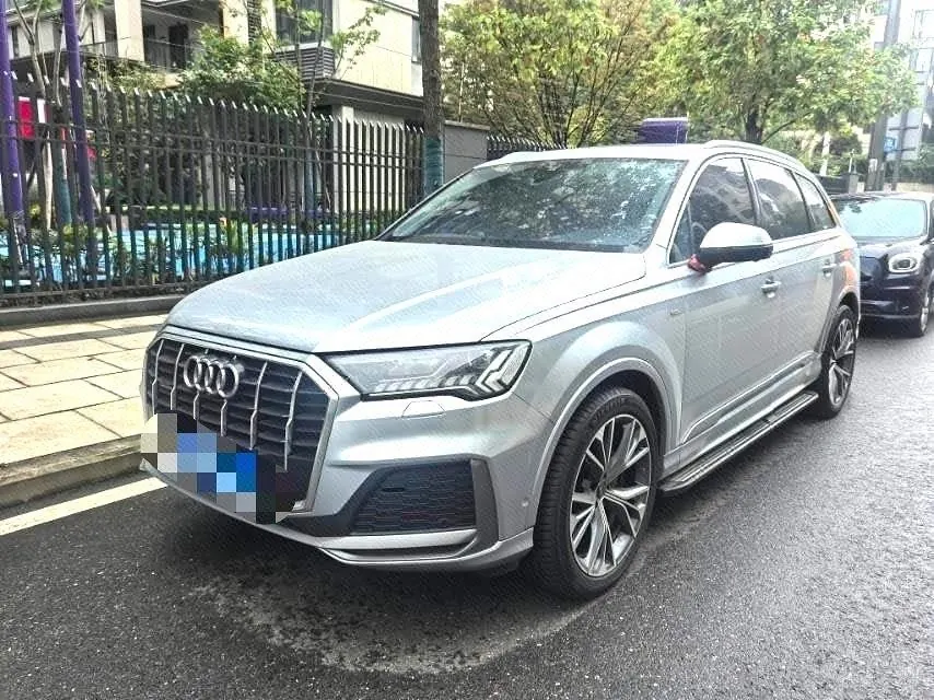 Open image lightbox: Audi Q7 (Imported) 2023 Q7 2.0TFSI 45TFSI Quattro S line Sports Automatic