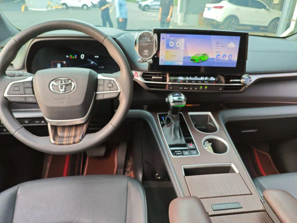Toyota 2024 Grevia HYBRID 2.5 Stepless Premium PLUS Edition Automatic Gear 2