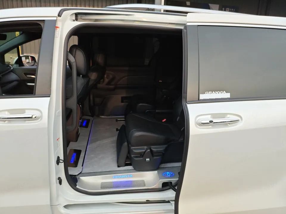 Toyota 2024 Grevia HYBRID 2.5 Stepless Premium PLUS Edition Automatic Gear 7