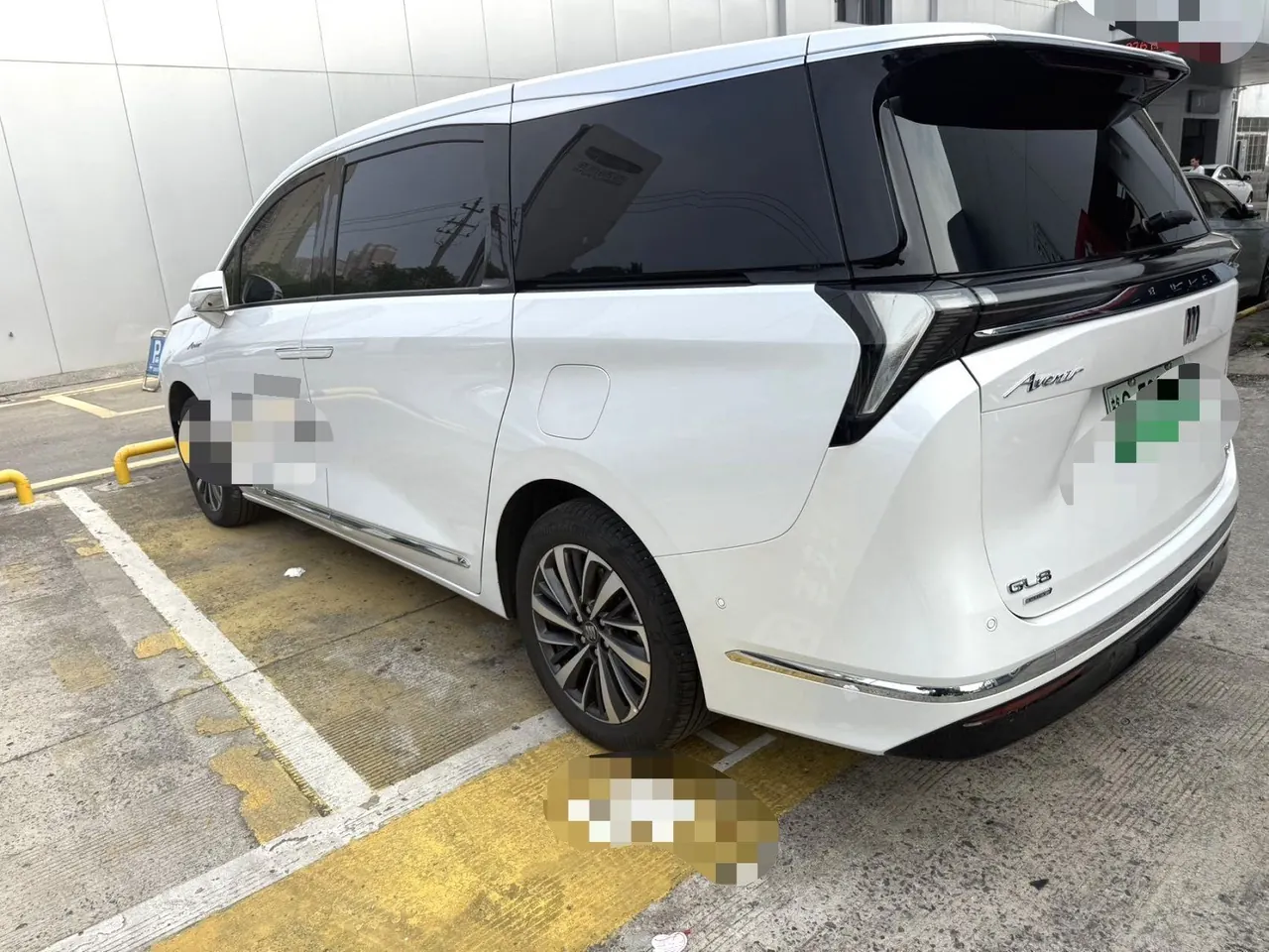 Buick 2026 GL8 Lu Zun PHEV 1.5T Luxury Edition Automatic Gear 5