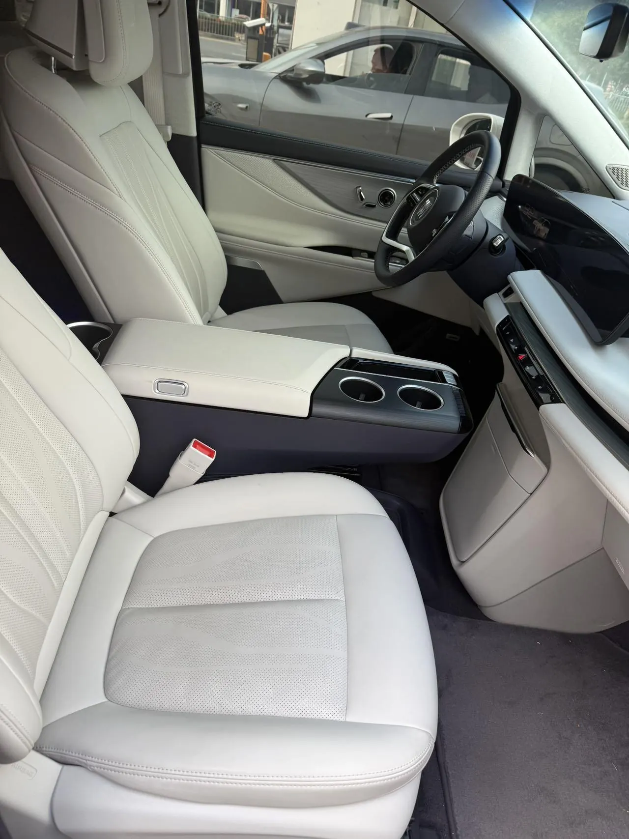 Buick 2026 GL8 Lu Zun PHEV 1.5T Luxury Edition Automatic Gear 8