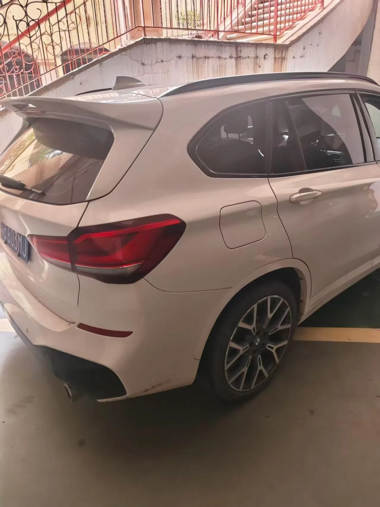 BMW 2021 X1 xDrive25Li 2.0T exclusive automatic gear 2