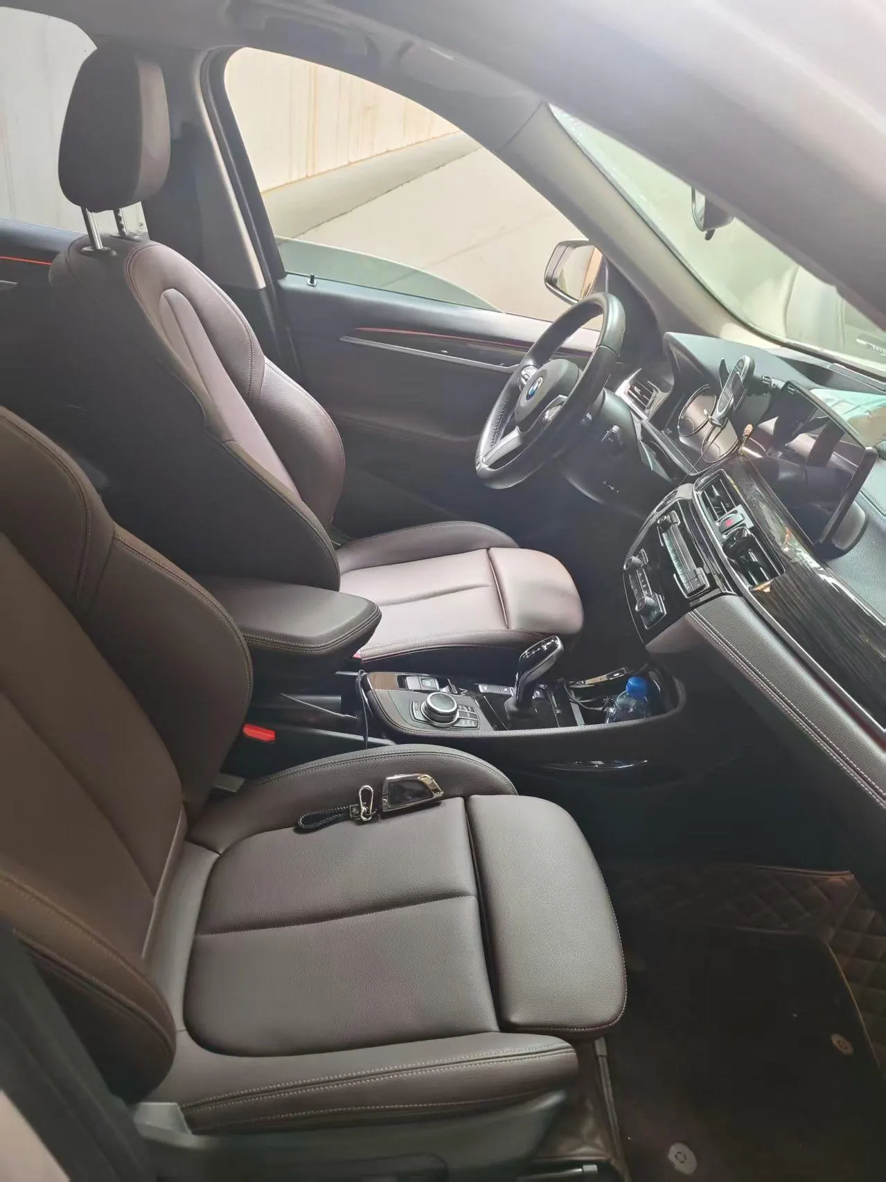BMW 2021 X1 xDrive25Li 2.0T exclusive automatic gear 5