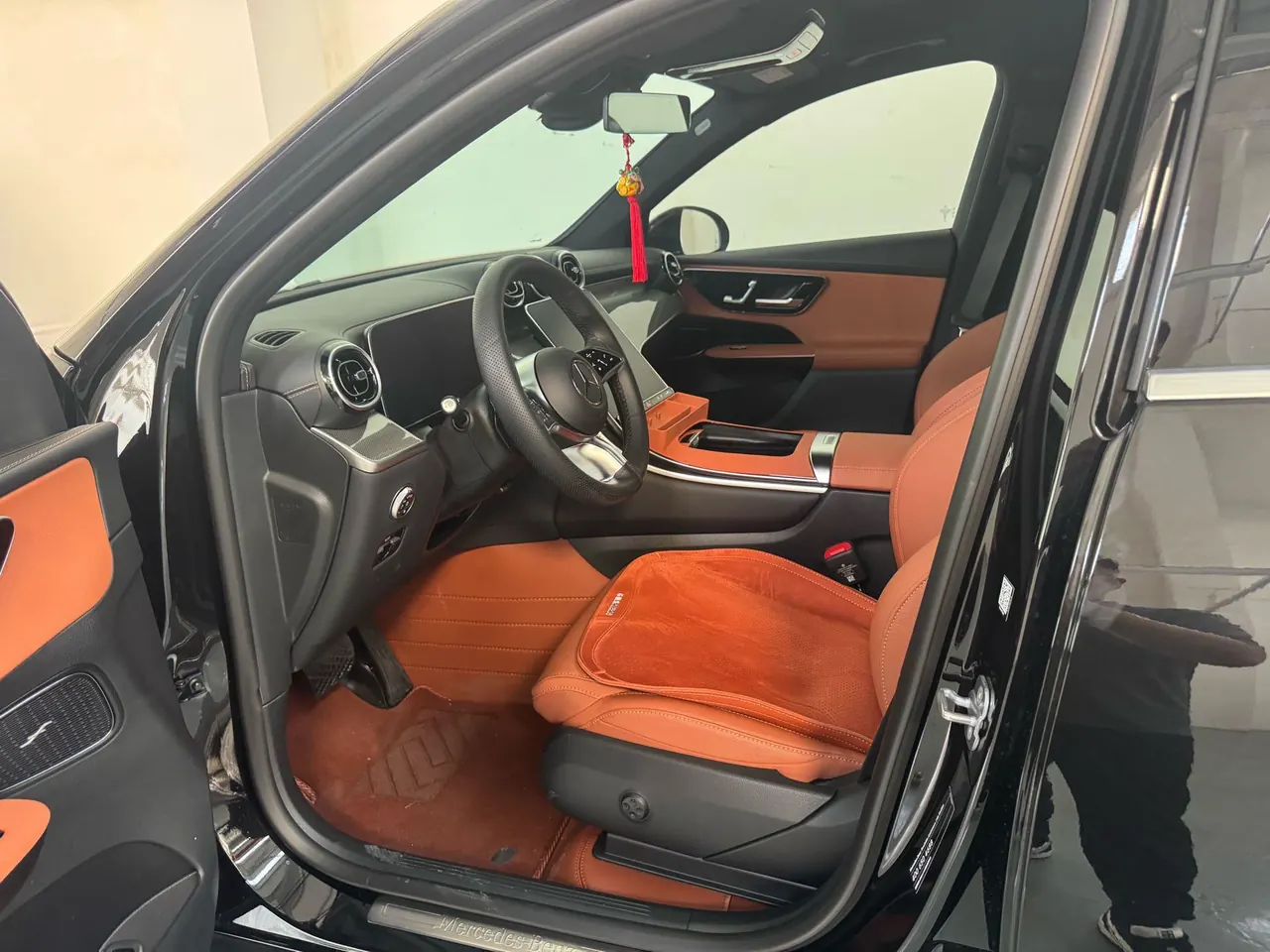 Mercedes Benz 2026 GLC 260 L 4MATIC 48V 2.0T Classic Edition (Modified) Automatic Gear 3