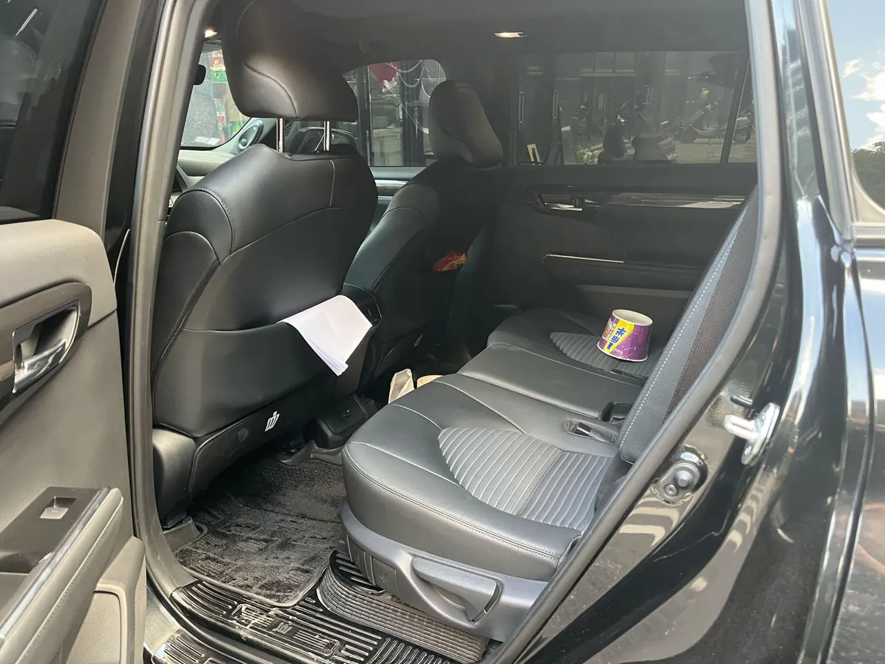 Toyota 2024 Crown Land Release HEV 2.5 Stepless Four-wheel Drive Premium Edition Automatic Gear 12