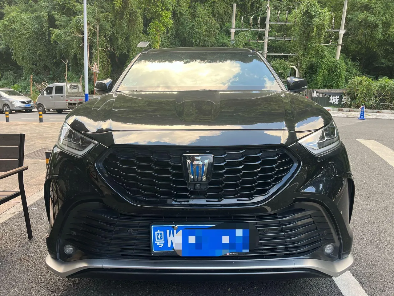 Toyota 2024 Crown Land Release HEV 2.5 Stepless Four-wheel Drive Premium Edition Automatic Gear 2