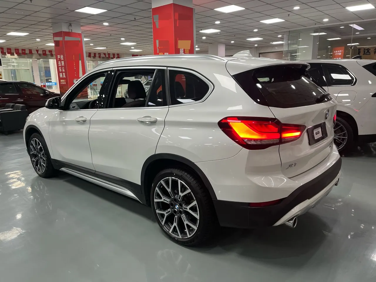 BMW 2021 X1 xDrive25Li 2.0T exclusive automatic gear 8