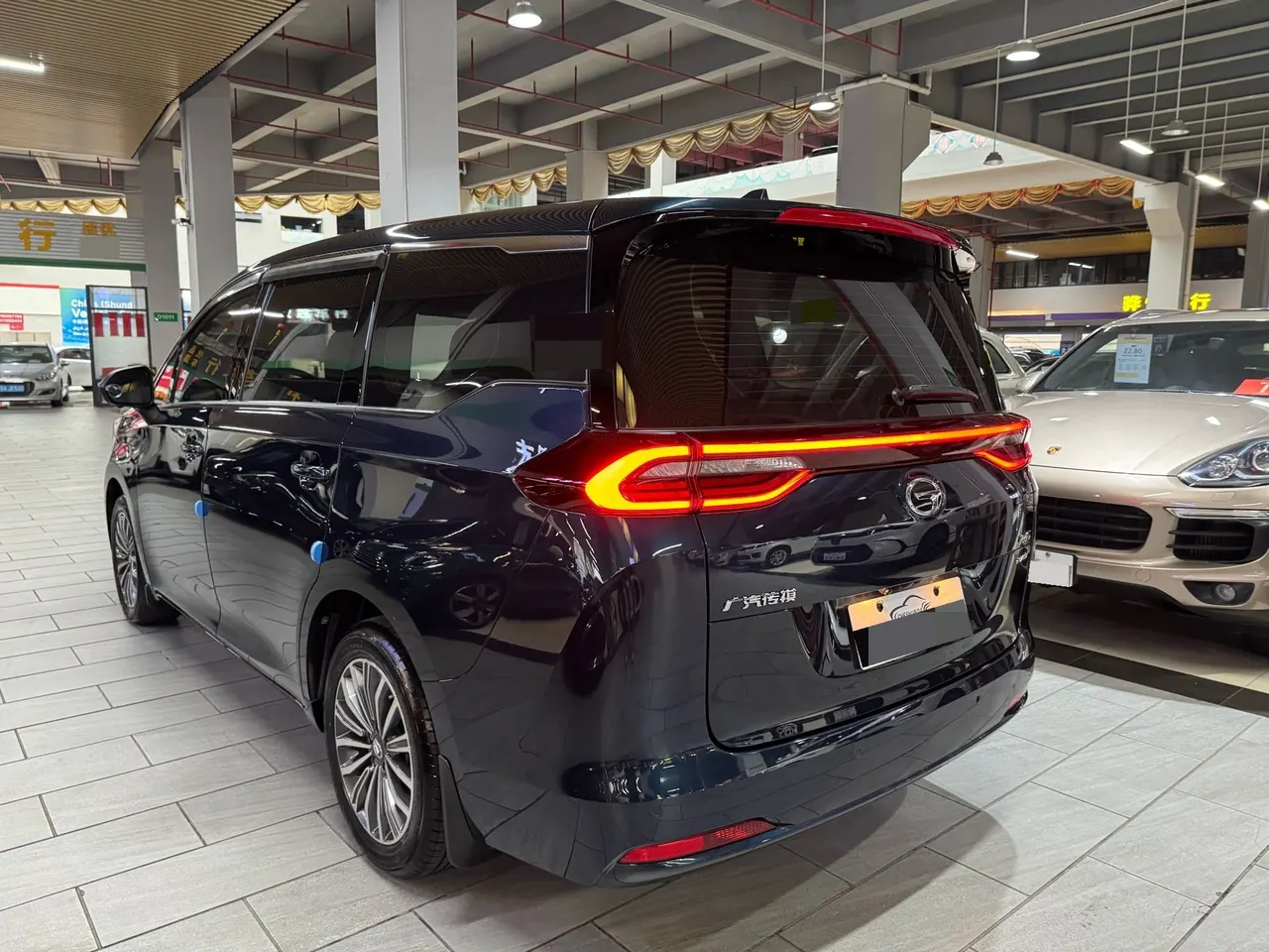 Chuanqi 2021 M6 1.5T 270T Premium Edition 7-seat Automatic Gear 5
