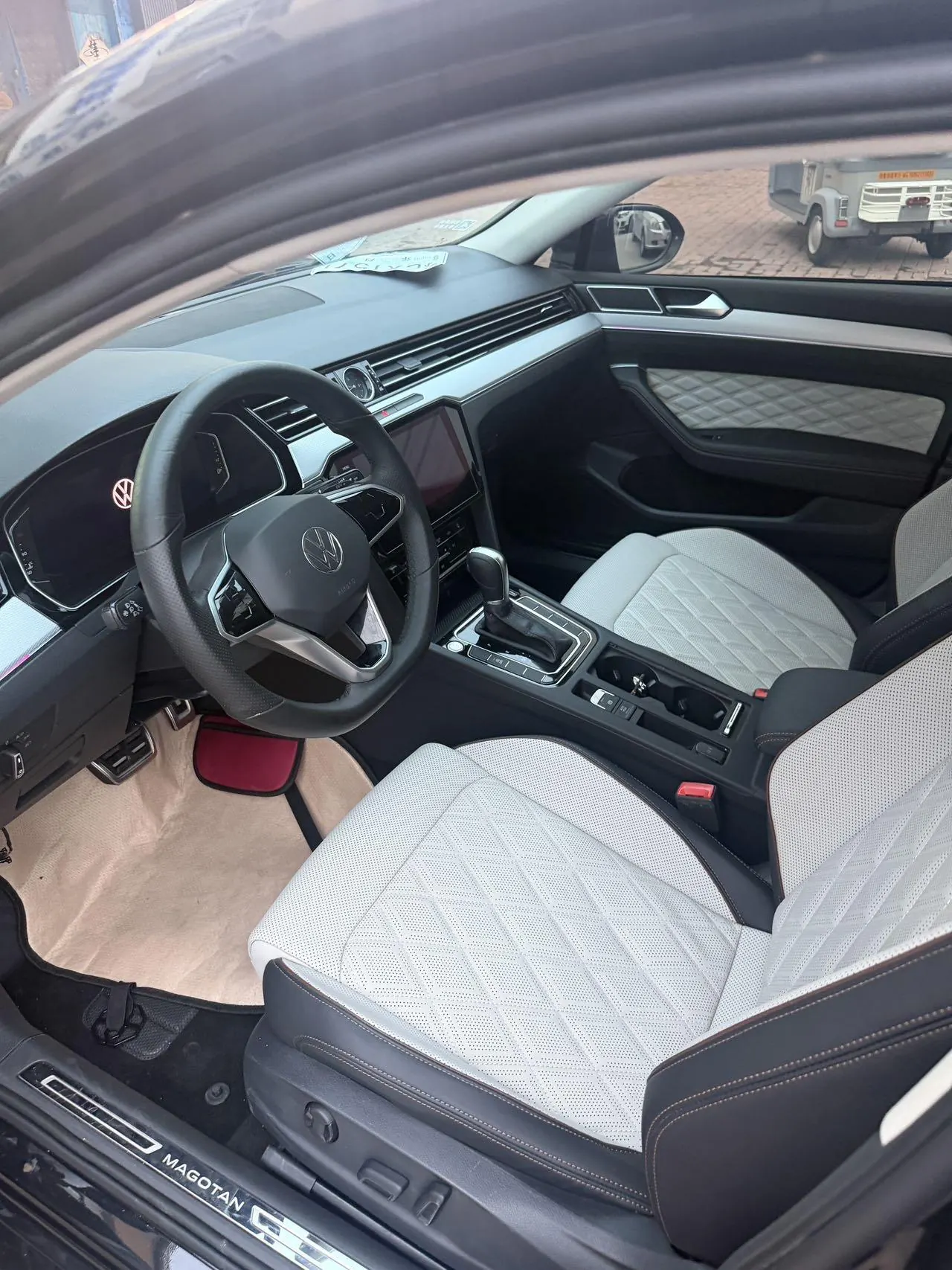 Volkswagen 2023 Magotan 2.0TSI 330TSI 2 million Commemorative Luxury Automatic Gear 7