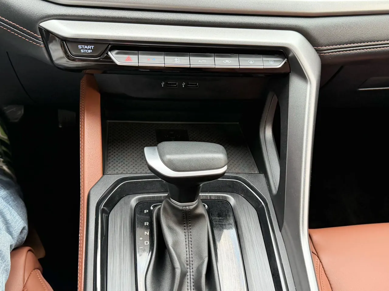 Geely Vision SUV(X6) 2021 Vision X6 Pro 1.4T Premium Automatic 13