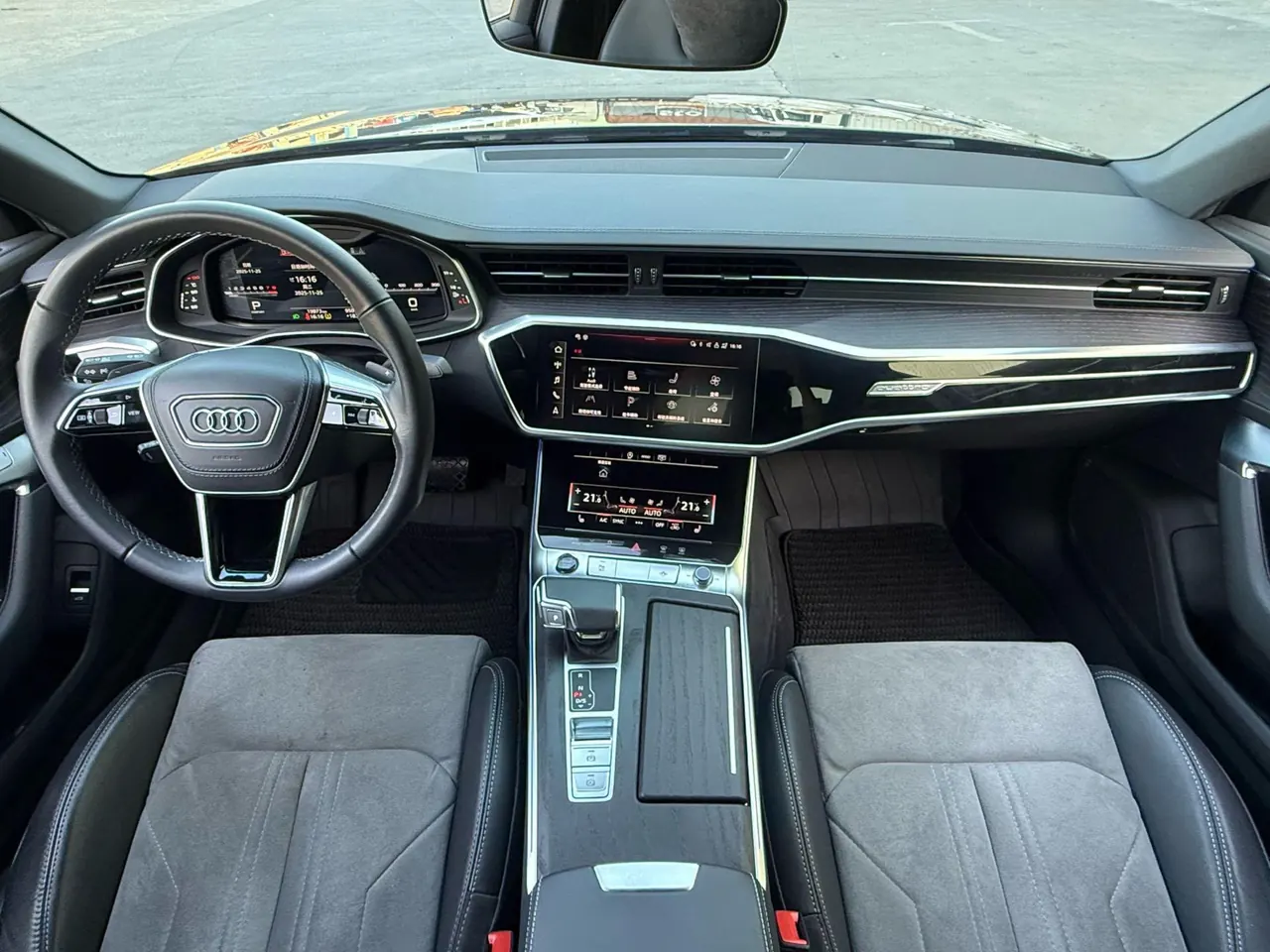 Audi 2024 A6L 2.0TFSI 45TFSI Quattro Selected Dynamic Automatic 2