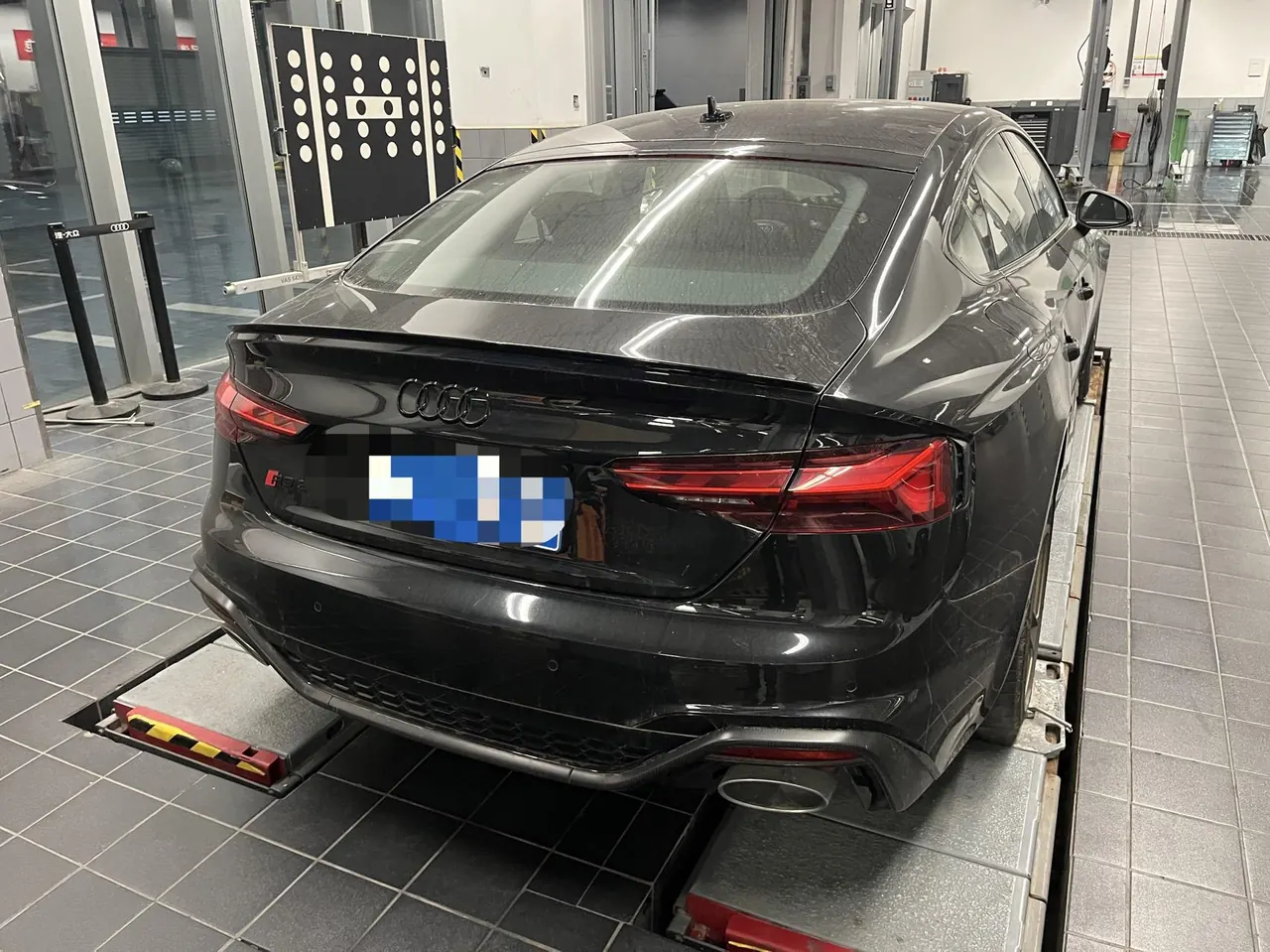 Audi RS5 (Imported) 2023 RS5 Sportback 2.9TFSI Obsidian Edition Automatic Gear 4