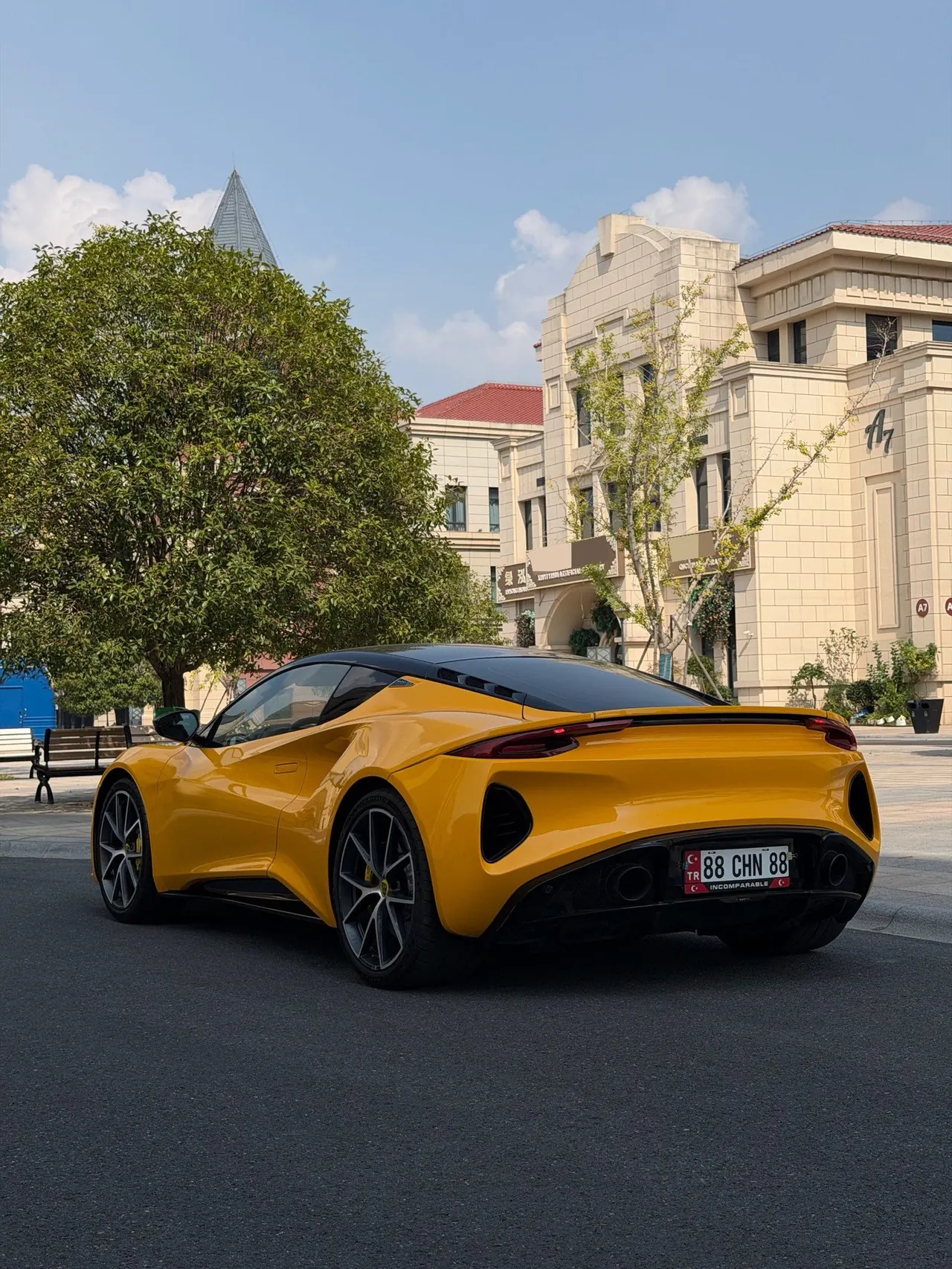 Lotus Emira (Imported) 2023 Emira 2.0T First Edition Automatic 4