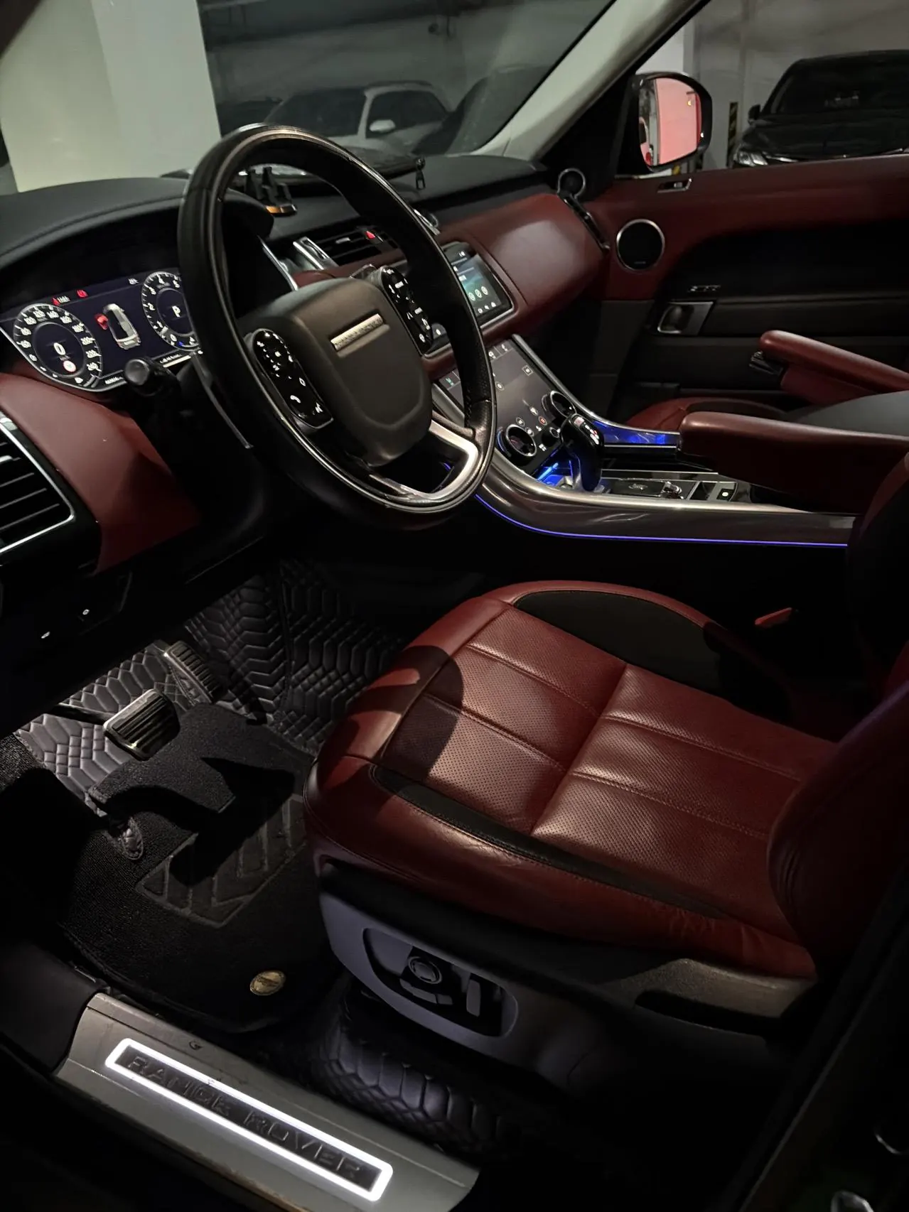 Land Rover Range Rover Sport Edition (Imported) 2022 Range Rover Sport Edition 48V 3.0T L6 Yao Black Edition Automatic Gear 5