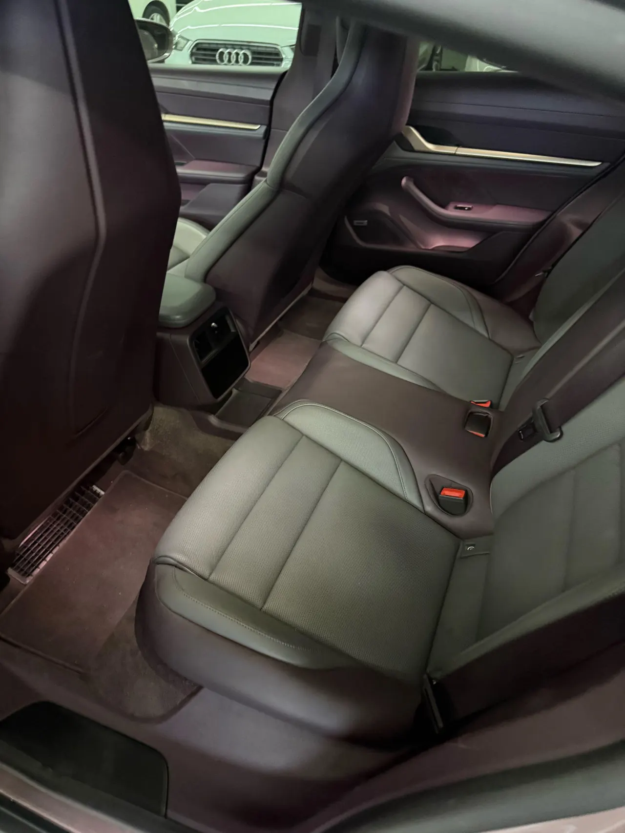 Porsche Taycan (Imported) 2020 Taycan Taycan Automatic 3