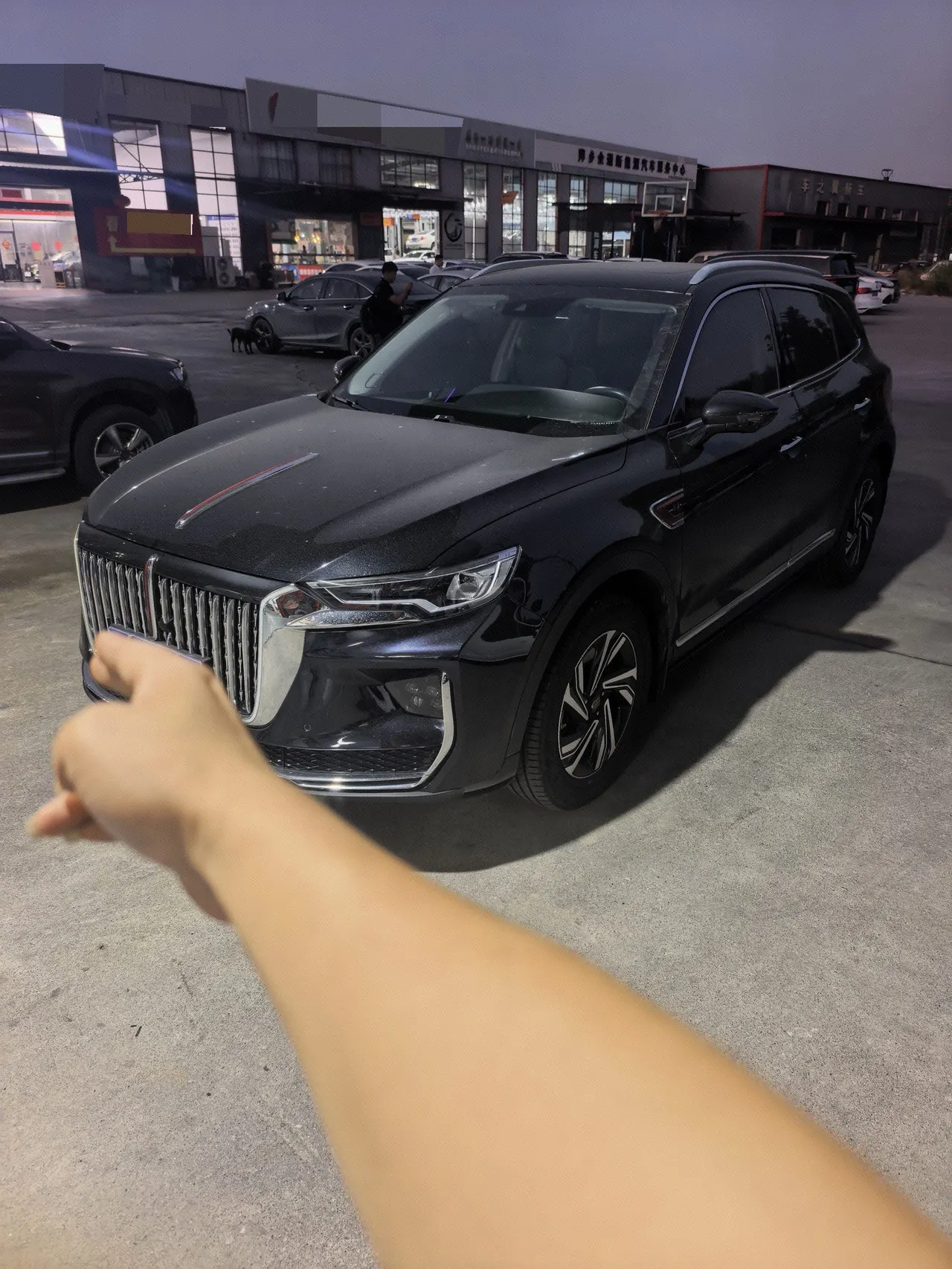 Open image lightbox: HongQi 2022 HS5 2.0T Zhilian Flag Edition Automatic Gear