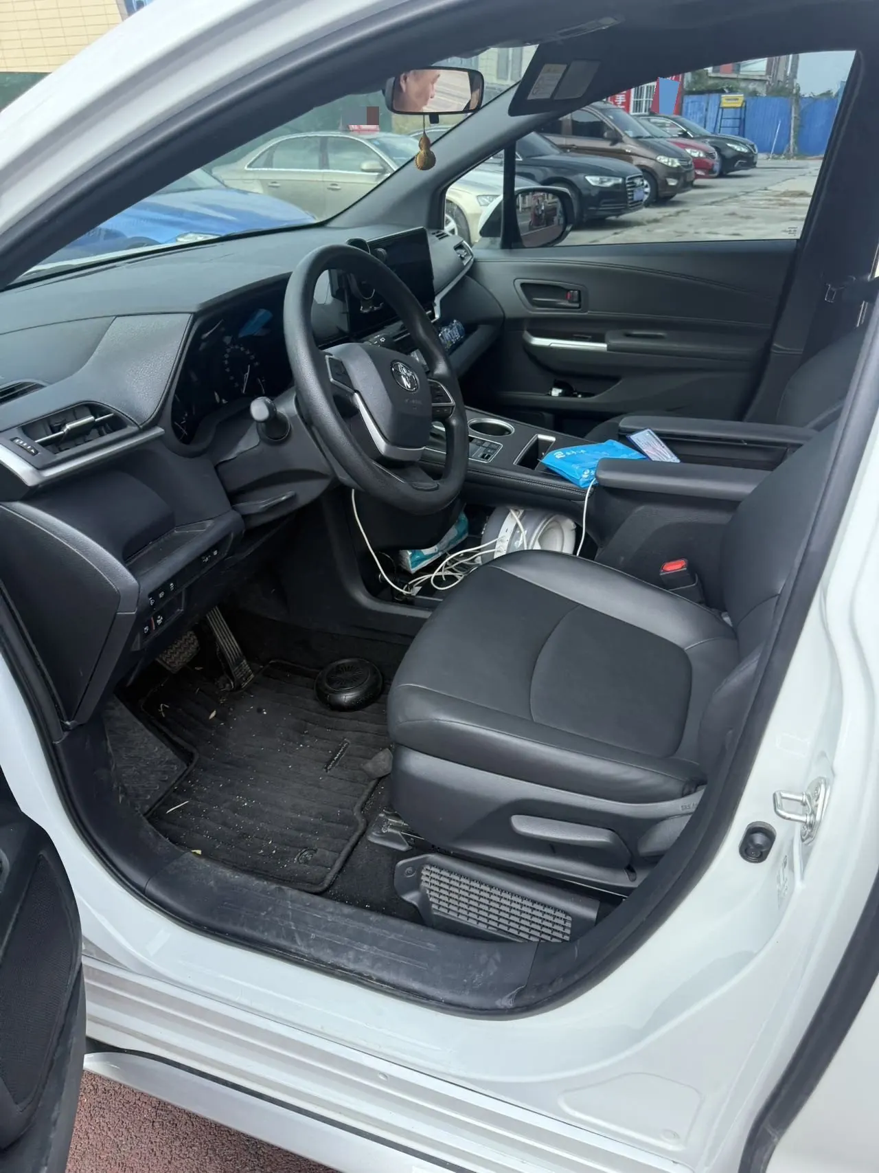 Toyota 2024 Grevia HYBRID 2.5 Stepless Comfort Edition Automatic Transmission 3