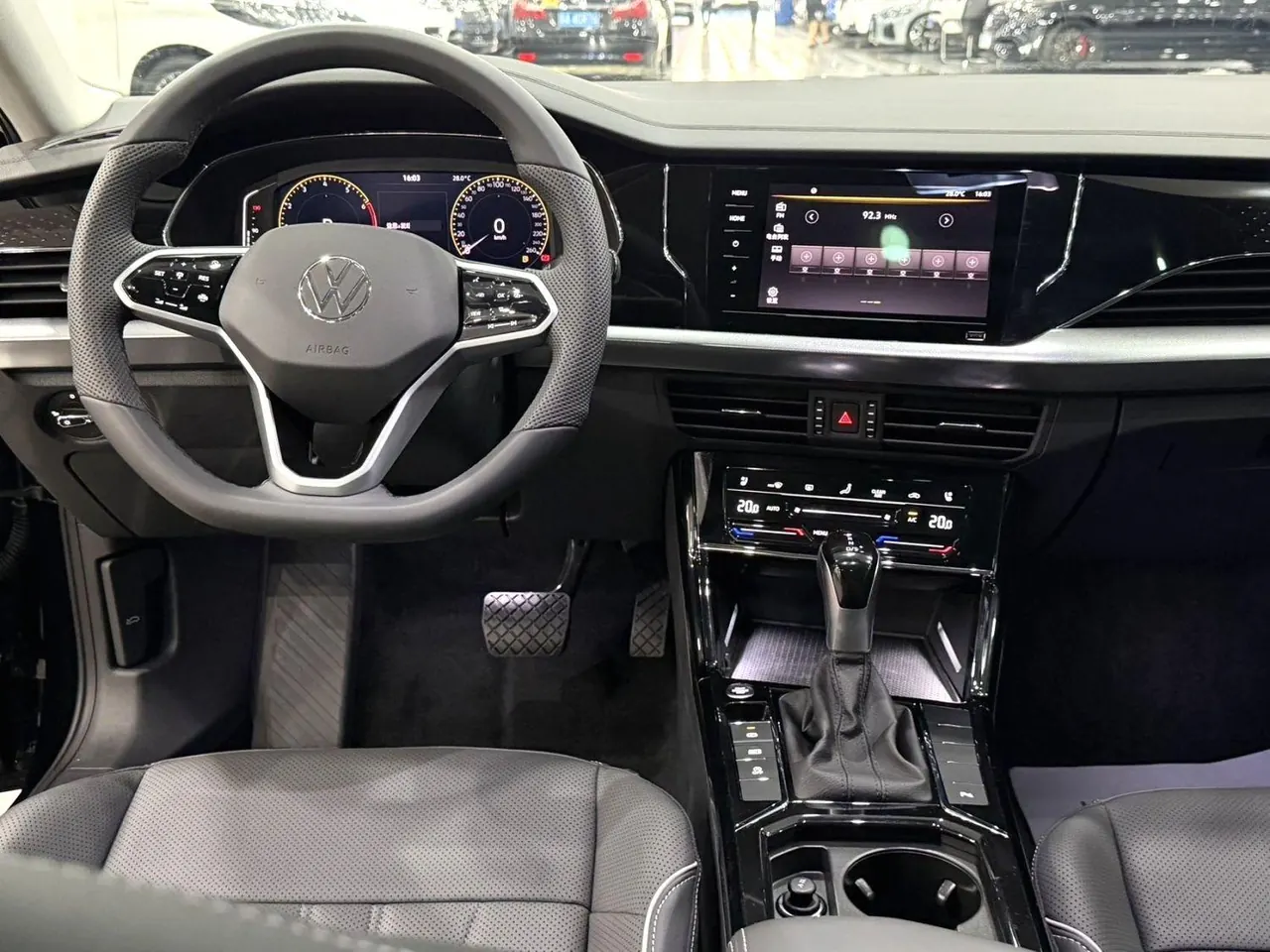Volkswagen 2024 Passat 2.0TSI 380TSI Star Elite Edition Automatic 5