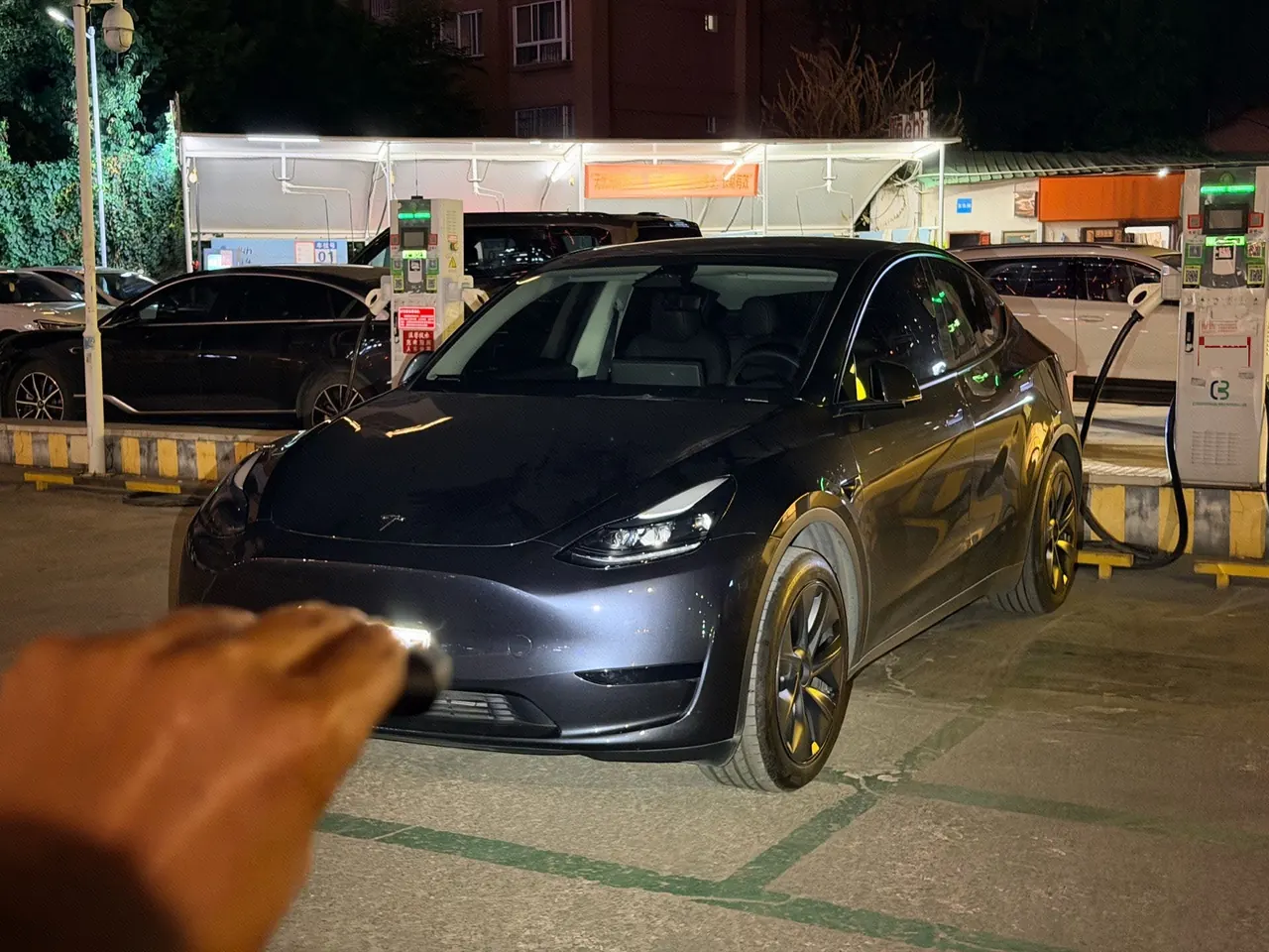 Open image lightbox: Tesla 2024 Model Y rear-wheel drive version automatic transmission