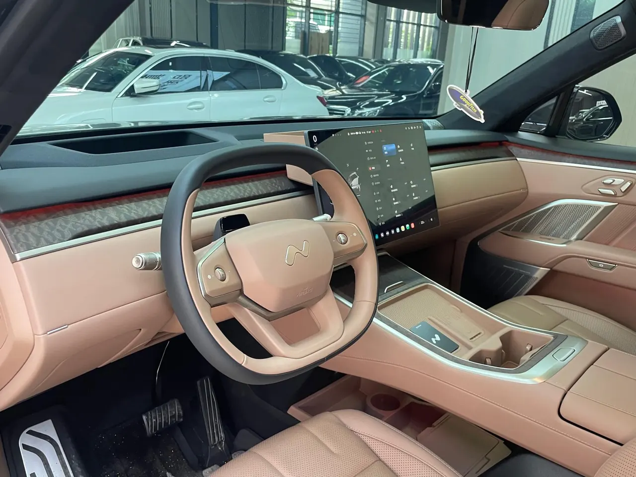 ONVO 2025 L90 Ultra Six‑Seater Automatic 12