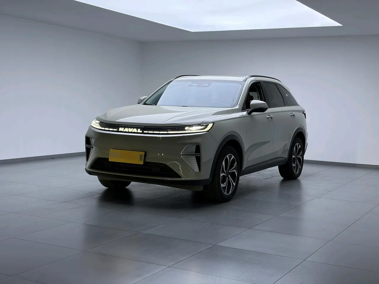 Открыть галерею: Haval 2025 Xiaolong MAX 1.5 Hi 4 165 Ultra Smart Driving Edition Automatic Gear