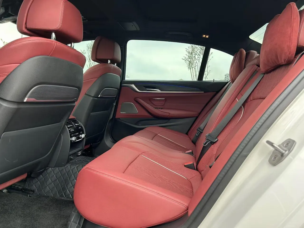 BMW 5 Series 2022 530Li 2.0T Exclusive M Sports Suit (Modified) Automatic Gear 5