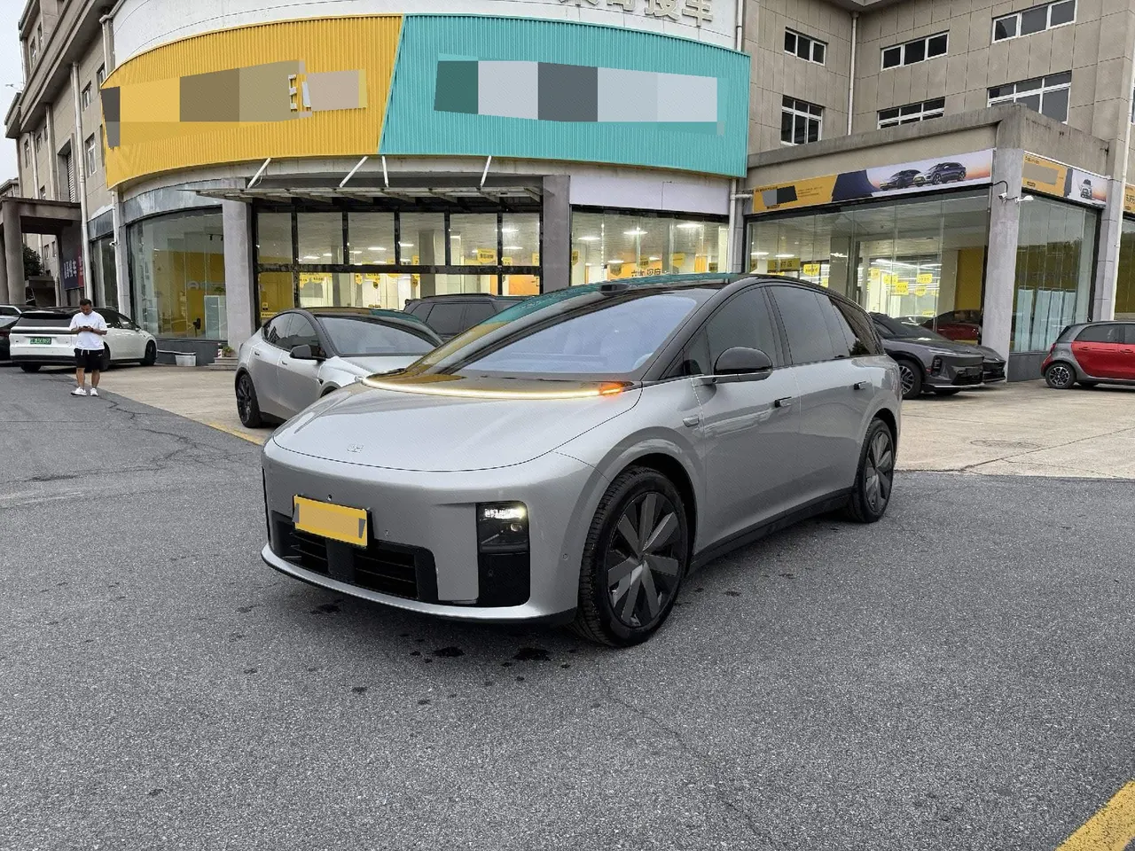 Открыть галерею: Li 2025 i8 Standard Edition Automatic Gear