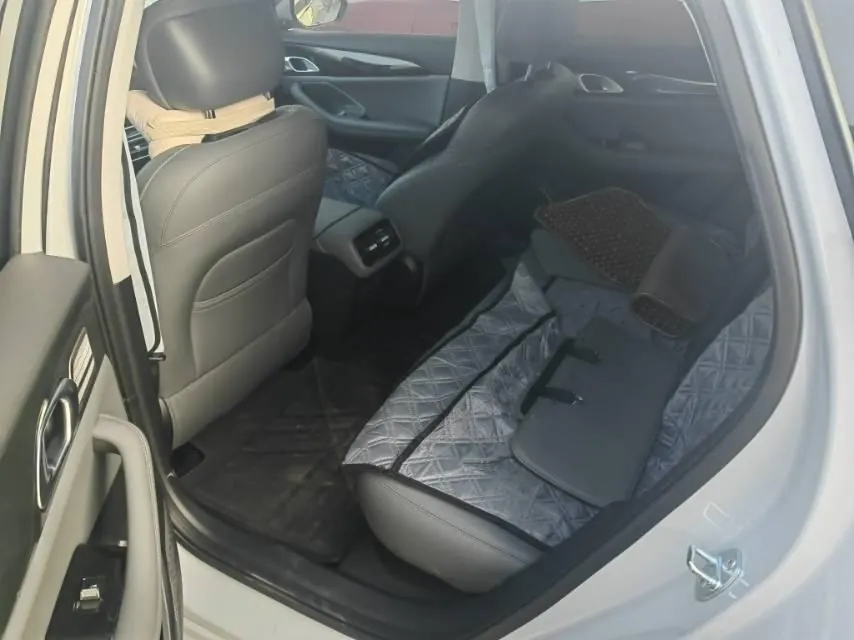Geely Galaxy 2025 A7 EM-i 1.5 150km Discovery Edition Automatic Gear 3