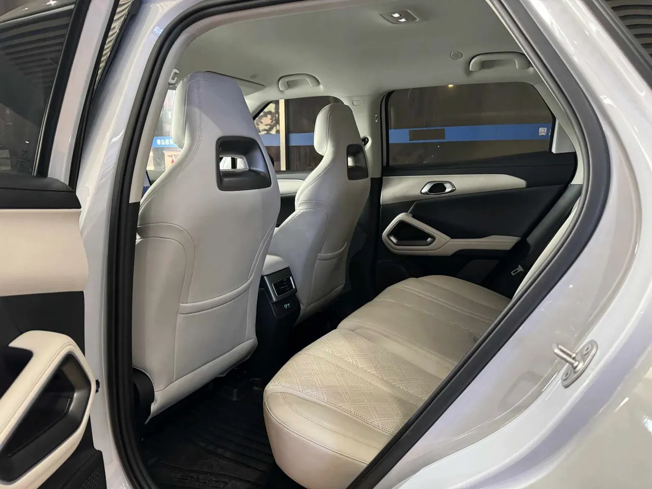 BYD 2025 Yuan UP Smart Driving 401KM Vital Automatic Gear 5