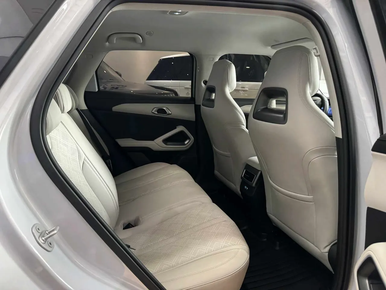 BYD 2025 Yuan UP Smart Driving 401KM Vital Automatic Gear 7
