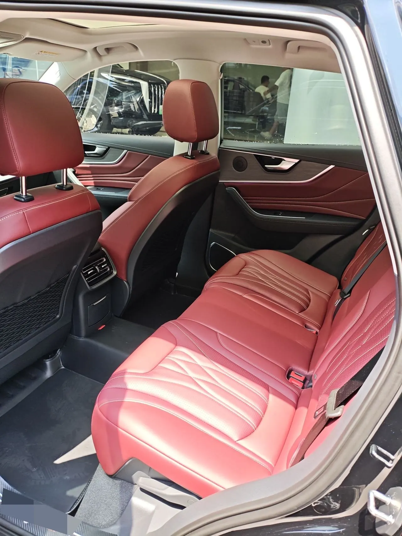 HongQi 2026 HS5 2.0T Two-Drive Flag Enjoy Pro Edition Automatic Gear 7