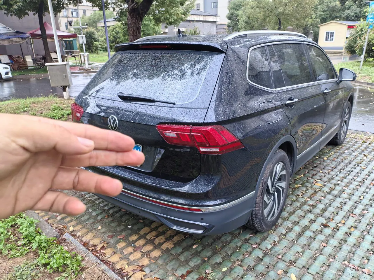 Volkswagen 2025 Tiguan L 1.5TSI 300TSI outstanding two-wheel drive Longteng version automatic gear 2