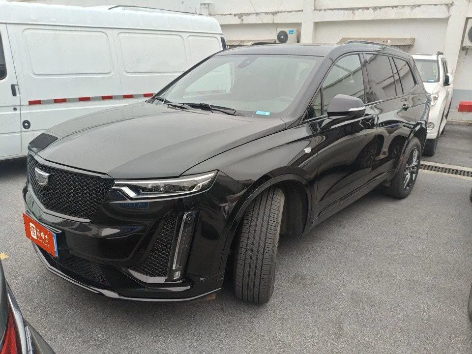 Открыть галерею: Cadillac 2025 XT6 48V 2.0T 6 4-wheel drive distinguished administrative black standard automatic gear
