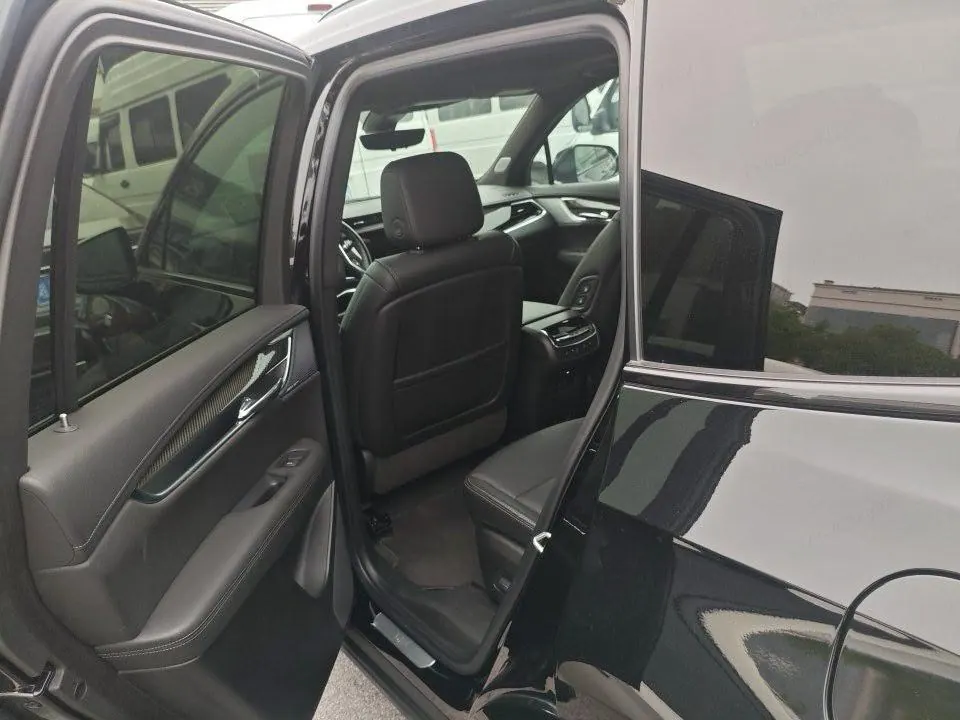 Cadillac 2025 XT6 48V 2.0T 6 4-wheel drive distinguished administrative black standard automatic gear 6