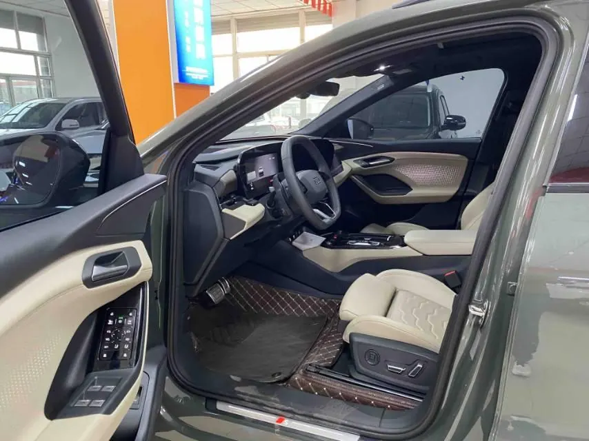 Audi 2026 Q6L Sportback e-tron Starts Pilot Edition Automatic Gear 2