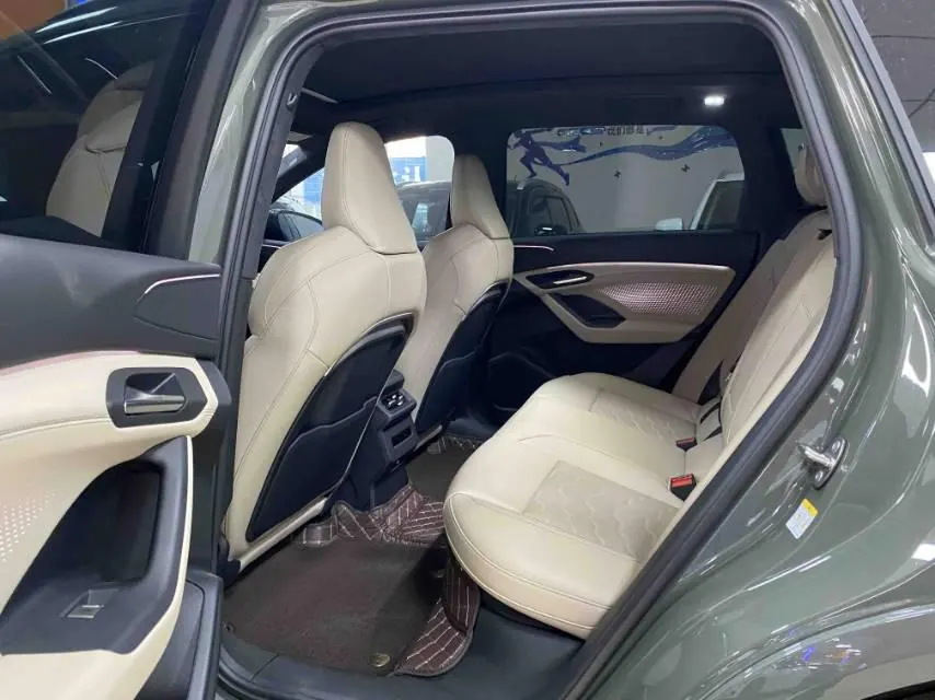 Audi 2026 Q6L Sportback e-tron Starts Pilot Edition Automatic Gear 3