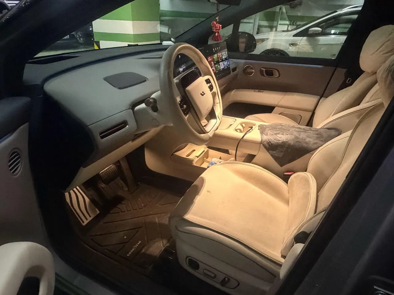 Li 2025 I 300.00g Drive Standard Edition Automatic Gear 4