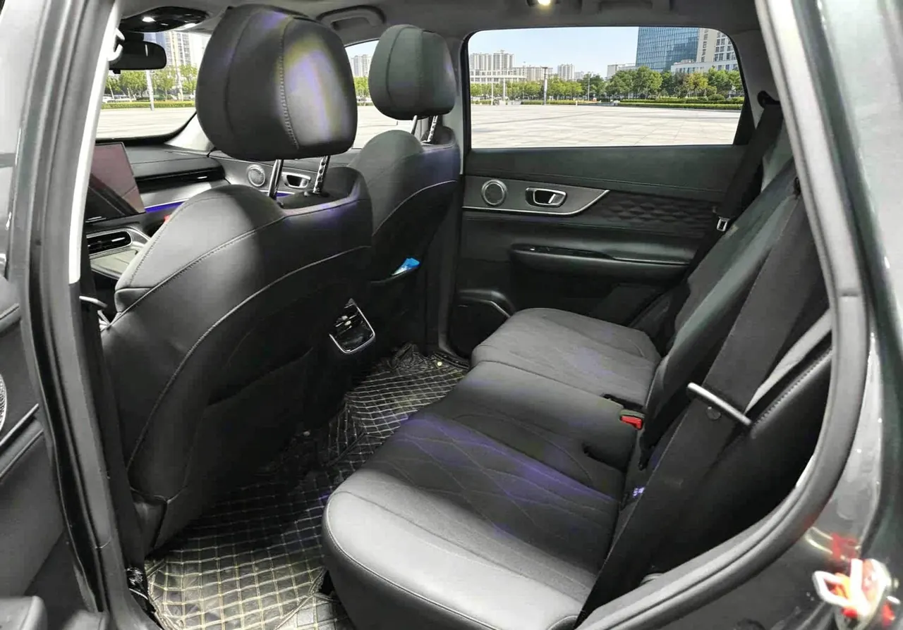 Chery 2025 Ruihu 8 PLUS 1.6TGDI 290TGDI 5-seat automatic gear 4